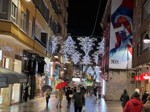 Valladolid enciende las luces de Navidad en 60 calles de la ciudad