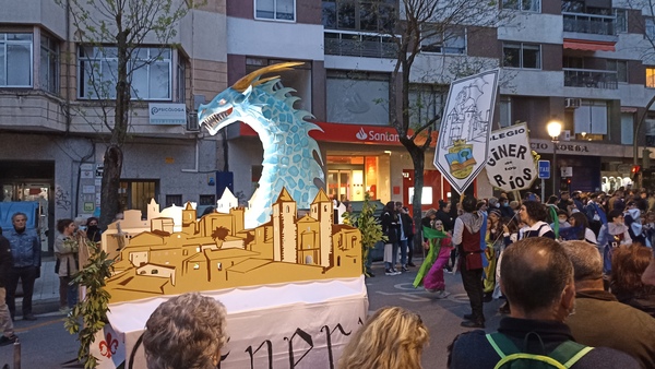 Así hemos contado el desfile de San Jorge de Cáceres