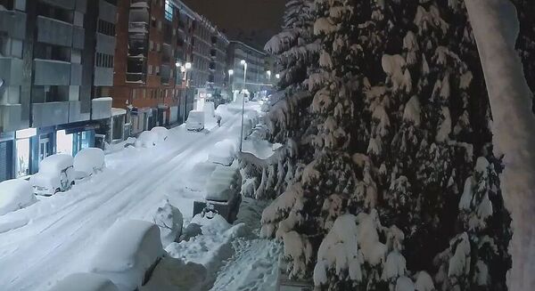 Laciana es una de las zonas más afectadas por la nevada. Villablino, ahora mismo.