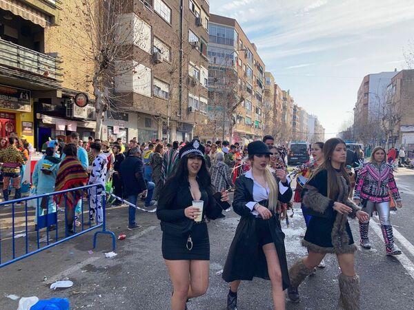 Así hemos contado el desfile de comparsas de Badajoz