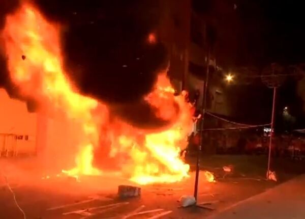 Fallas 2022: Cremà | Directo: Última hora de las Fallas: la mascletà y la Cremà, pendientes del tiempo