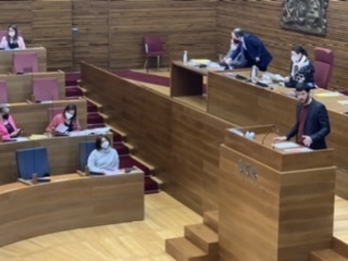 DIRECTO | Mónica Oltra comparece en Les Corts por los casos de abusos a menores
