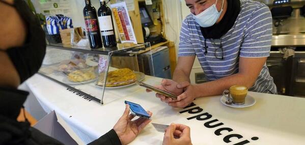 El Gobierno Vasco defiende que la mascarilla se siga usando en interiores y exteriores