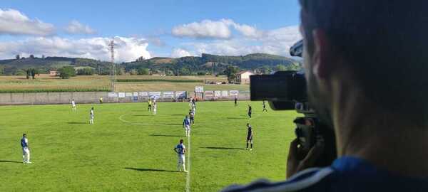 El Real Oviedo firma un empate sin goles ante el Deportivo Alavés