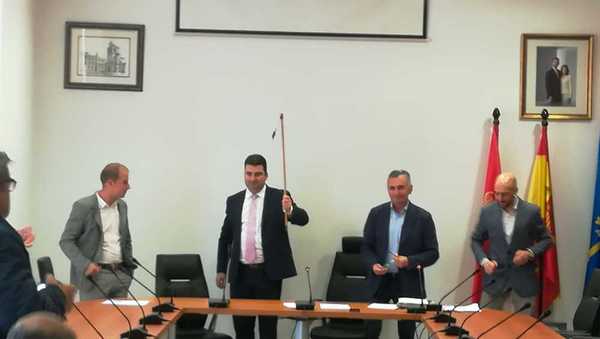 Sergio Hidalgo renueva como alcalde de Salas El forista continúa al frente de la Alcaldía de Salas con mayoría absoluta. Informa David S. Fuente