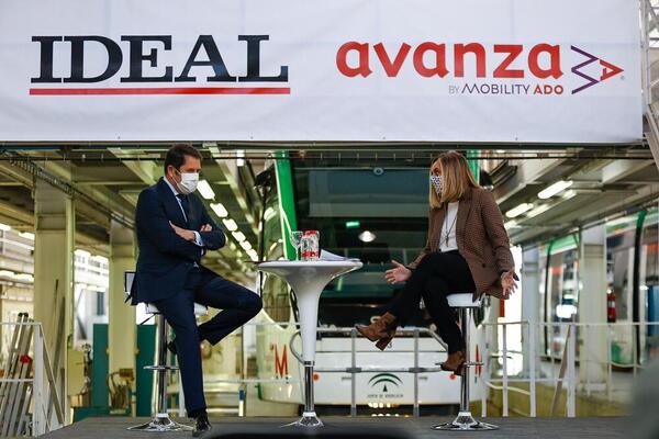 En directo | Marifrán Carazo y Gerardo Cuerva, en Diálogos por Granada de IDEAL