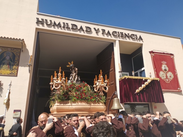 Salida del Santísimo Cristo de Humildad y Paciencia. Foto: Francis Silva