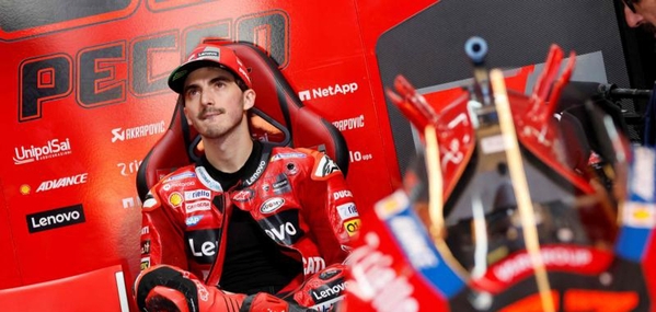 DIRECTO | La afición valenciana invade la pista para aclamar a Bagnaia