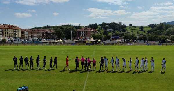 El Oviedo deja destellos en un empate sin goles ante el Eibar