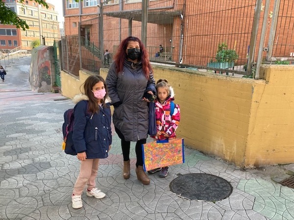 Primera jornada en los colegios vizcaínos sin mascarillas y con dudas
