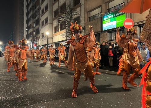 En directo: sigue el desfile del Antroxu de Gijón