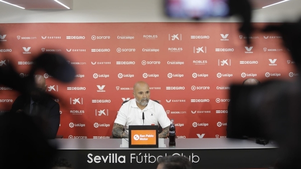 Sampaoli: «No creo en las personas que llegan a un sitio y se piensan que son las salvadoras»