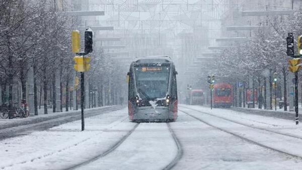 Zaragoza capital declara la alerta roja por la nieve y el hielo de «Filomena»