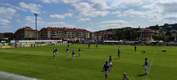 El Oviedo deja destellos en un empate sin goles ante el Eibar