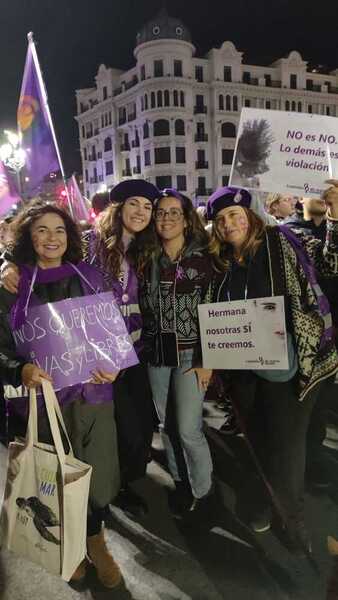 «Ni una menos, vivas nos queremos»