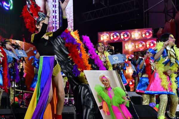 Emoción, crítica e ironía en la primera fase del concurso de murgas del carnaval de Las Palmas de Gran Canaria