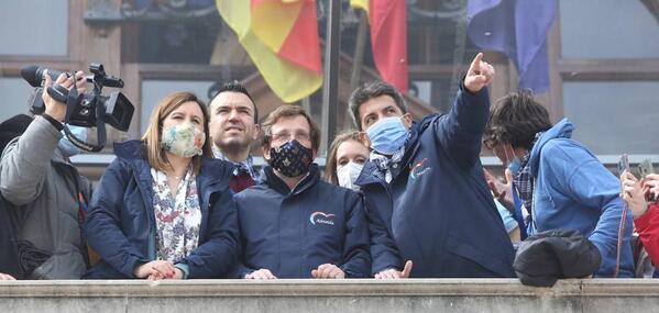 Fallas en directo | Última hora de las Fallas: la Ofrenda y la Nit del Foc, pendientes del cielo
