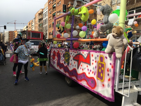 Así hemos contado el desfile de comparsas de Badajoz