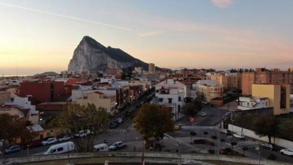 La cepa británica se expande por España: 30 casos confirmados y ocho municipios andaluces cerrados