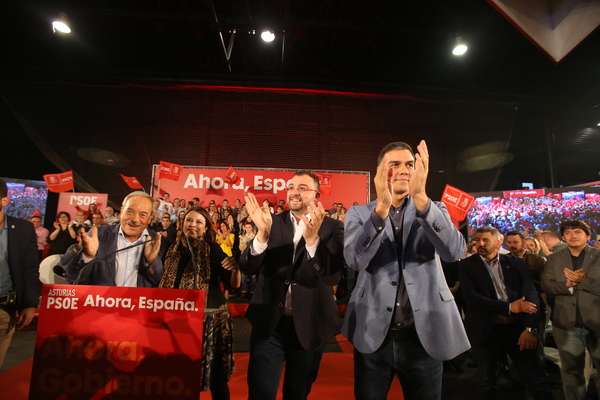 El compromiso de Pedro Sánchez con Asturias: «Garantizaré el empleo en torno a la economía verde»