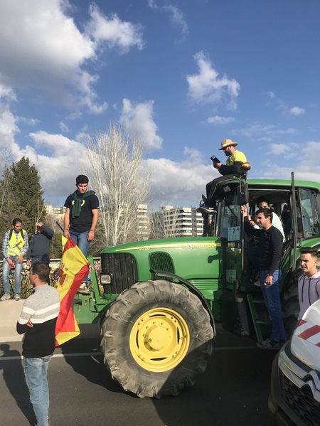 Así te hemos contado la protesta desde el amanecer hasta la apertura de la autovía
