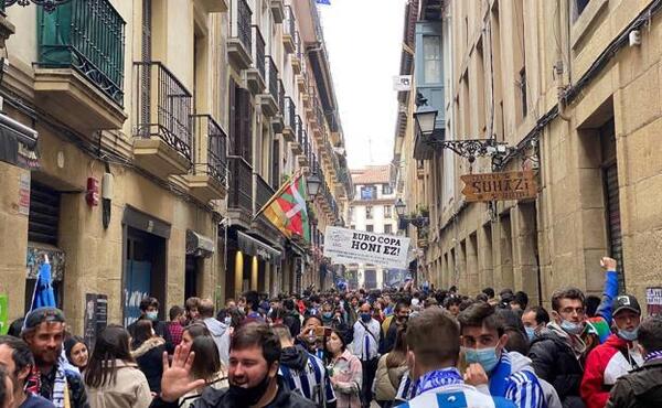 Directo | Bilbao se vacía tras un día repleto de aficionados en las calles