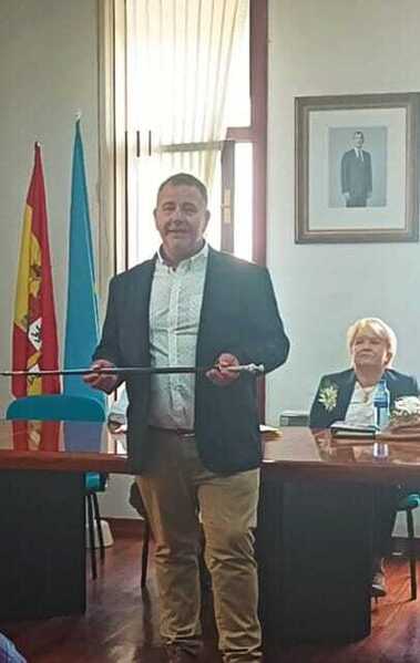 El alcalde de Belmonte de Miranda, Gil Alonso