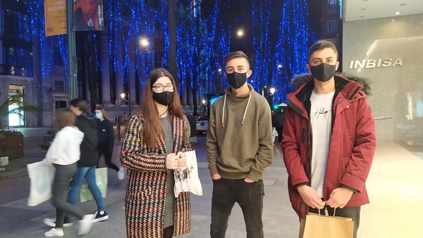 Navidad 2020: Las compras de Navidad en Bilbao, en directo: último sábado para realizar las compras navideñas antes de Nochebuena