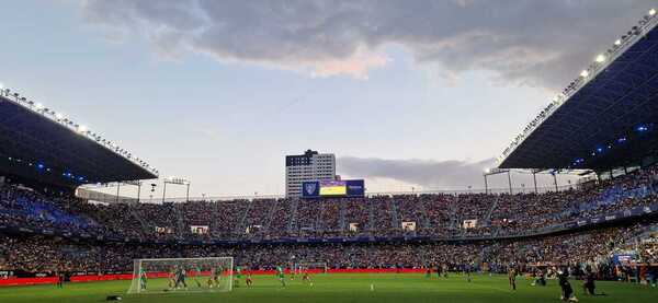 Panorámica de La Rosaleda durante el partido de la semifinal de Kings Cup entre Aniquiladores y Los Troncos. SALVADOR SALAS