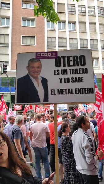 Miles de trabajadores salen a la calle a la búsqueda de «un convenio digno»