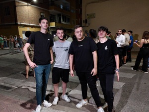 Así hemos contado la cacerolada contra los okupas en Badajoz