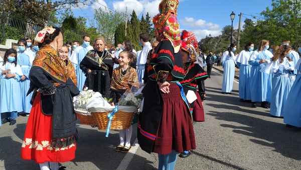 Así hemos contado la bajada de la Virgen de la Montaña en Cáceres