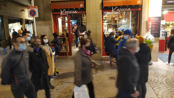 Navidad 2020: Las compras de Navidad en Bilbao, en directo: último sábado para realizar las compras navideñas antes de Nochebuena