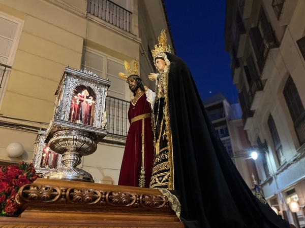 Jesús de la Sentencia y la Virgen del Rosario. C. Pinto
