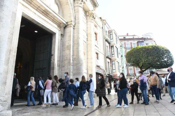 Así te hemos contado cómo ha vivido Valladolid la tarde de Jueves Santo