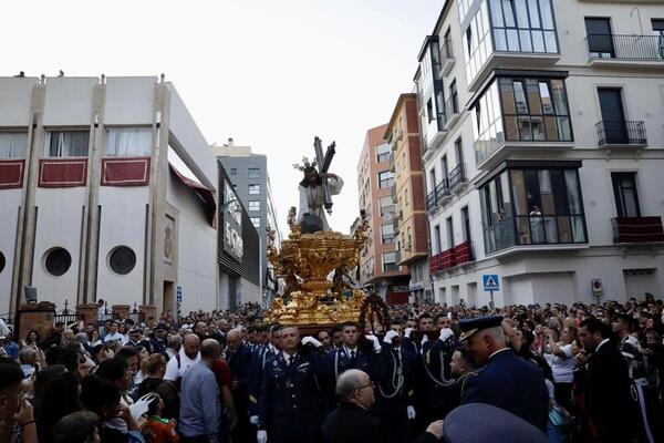 El Chiquito, portado por integrantes del Ejército del Aire. Foto: Migue Fernández
