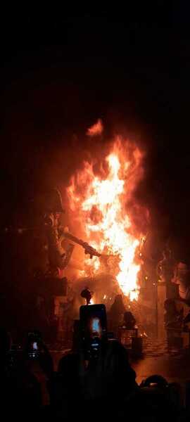 Fallas 2022: Cremà | Directo: Última hora de las Fallas: la mascletà y la Cremà, pendientes del tiempo