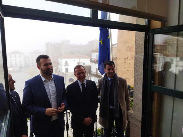 Así ha vivido Cáceres el ambiente de una jornada histórica