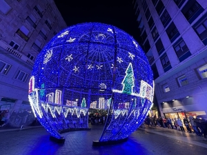 Valladolid enciende las luces de Navidad en 60 calles de la ciudad