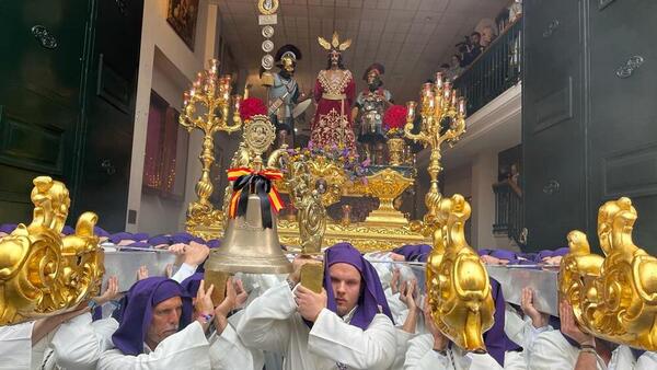 Salida de Nuestro Padre Jesús de la Sentencia. Foto: Hugo Cortés