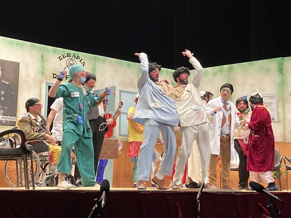 Carnaval de Badajoz: Olivenza revienta el gracejo