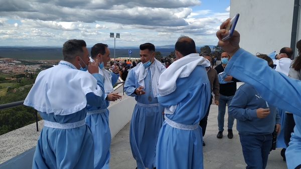 Así hemos contado la bajada de la Virgen de la Montaña en Cáceres