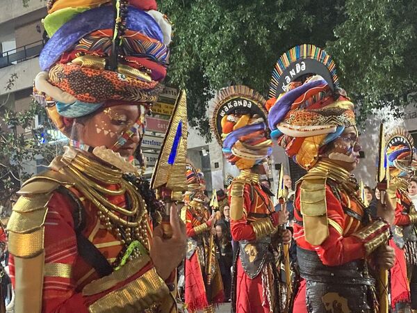 Carnaval de Badajoz: El Vaivén recupera para Badajoz el trono de las comparsas 17 años después