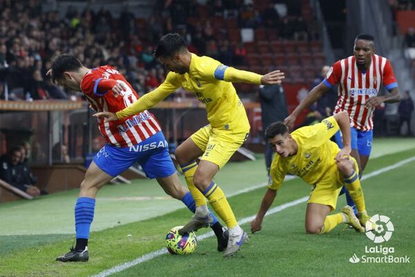 El Molinón prueba a una UD impecable