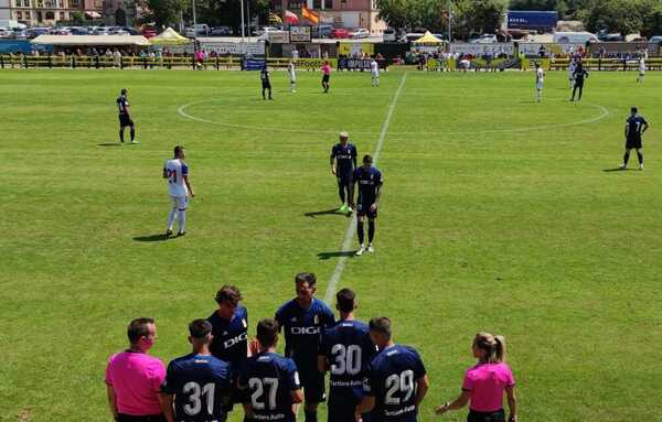 El Oviedo deja destellos en un empate sin goles ante el Eibar