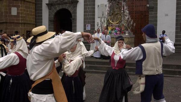 Gran Canaria se entrega a su Virgen del Pino: «Guapa, guapa y guapa»