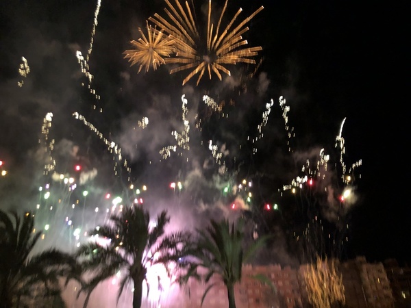 Marina fascina con el azul atlantis