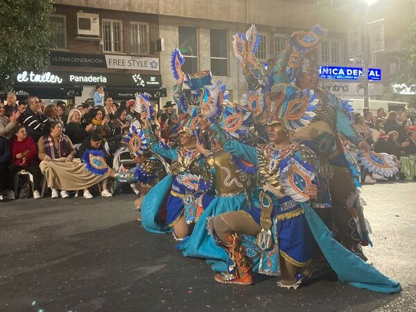 Carnaval de Badajoz: El Vaivén recupera para Badajoz el trono de las comparsas 17 años después