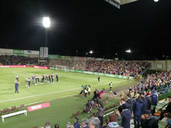 Así ha vivido Cáceres el ambiente de una jornada histórica