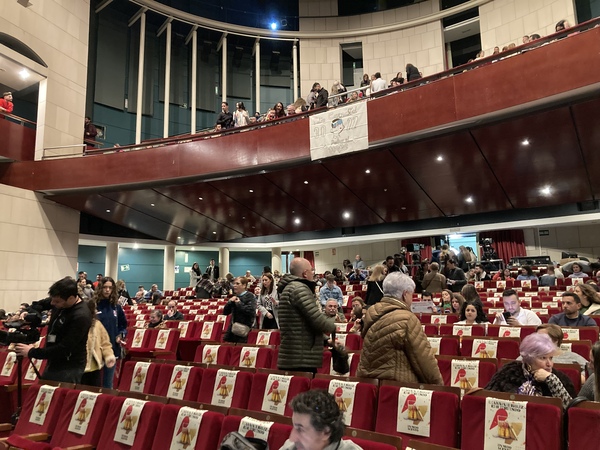 Carnaval de Badajoz: Olivenza revienta el gracejo